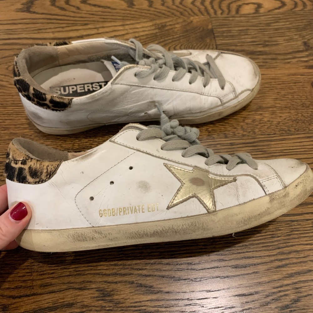 100% Authentic Golden Goose sneakers. Size 39, good used condition.